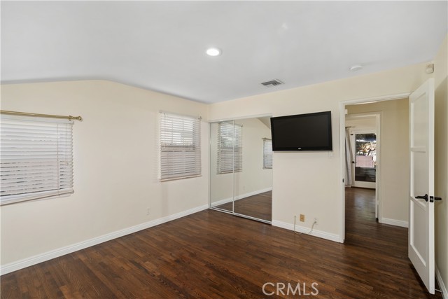 Detail Gallery Image 17 of 28 For 13437 Mccormick St, Sherman Oaks,  CA 91401 - 3 Beds | 2 Baths