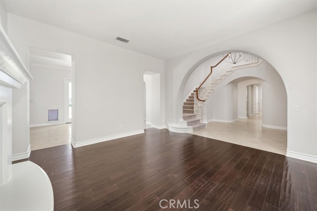 Detail Gallery Image 28 of 75 For 24711 Tiburon St, Valencia,  CA 91355 - 5 Beds | 5 Baths