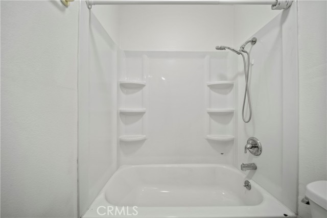 Detail Gallery Image 12 of 23 For 20234 Cantara St #121,  Winnetka,  CA 91306 - 2 Beds | 2 Baths