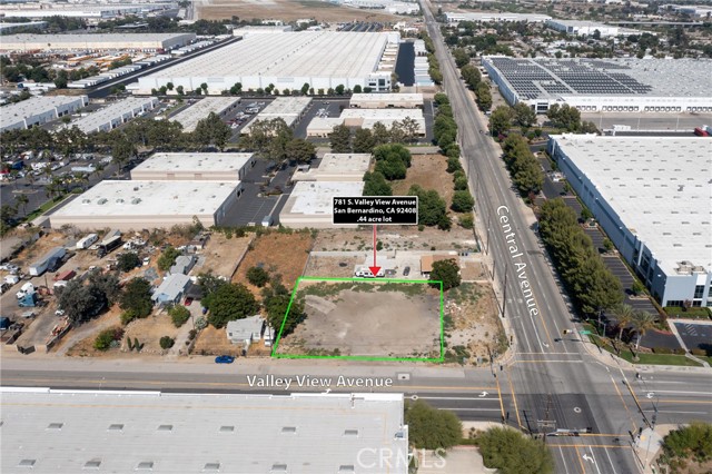 781 S Valley View Avenue, San Bernardino CA: https://media.crmls.org/medias/b50d5bed-7bbb-4acb-9d72-db38e04f6812.jpg