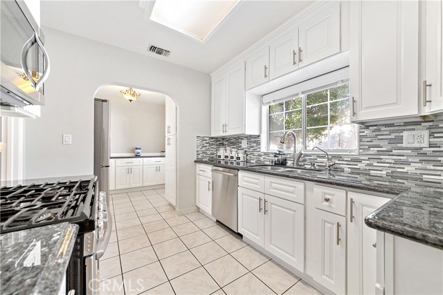 Detail Gallery Image 16 of 32 For 912 N Howard, Glendale,  CA 91207 - 2 Beds | 1/1 Baths