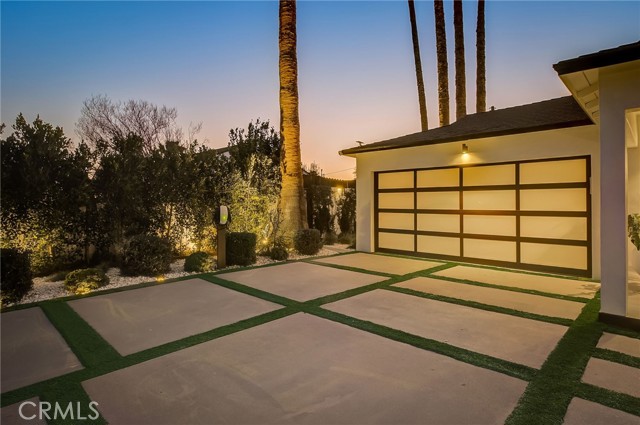 Detail Gallery Image 4 of 66 For 8161 Encino Ave, Northridge,  CA 91325 - 4 Beds | 3 Baths