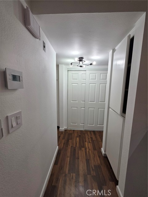 Detail Gallery Image 9 of 24 For 7800 Topanga Canyon Blvd #303,  Canoga Park,  CA 91304 - 2 Beds | 2 Baths