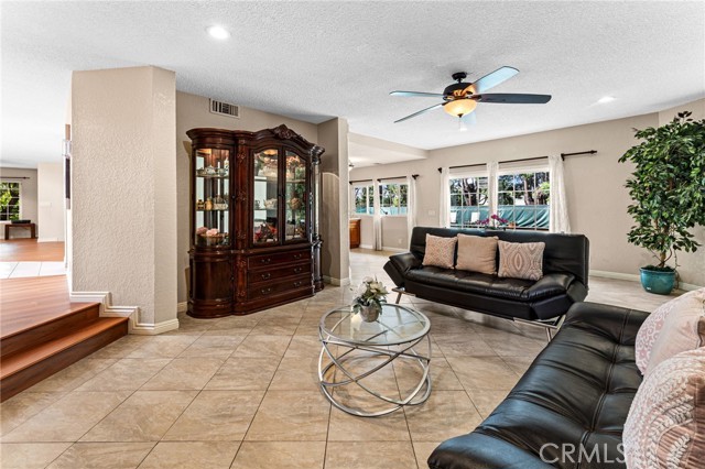 Detail Gallery Image 10 of 48 For 1236 E Sierra Madre, Glendora,  CA 91741 - 5 Beds | 3 Baths