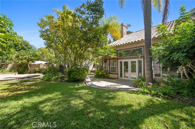 3 Toscany, Irvine CA: https://media.crmls.org/medias/b50f853e-a232-4178-8d8f-1249b8df8c0a.jpg