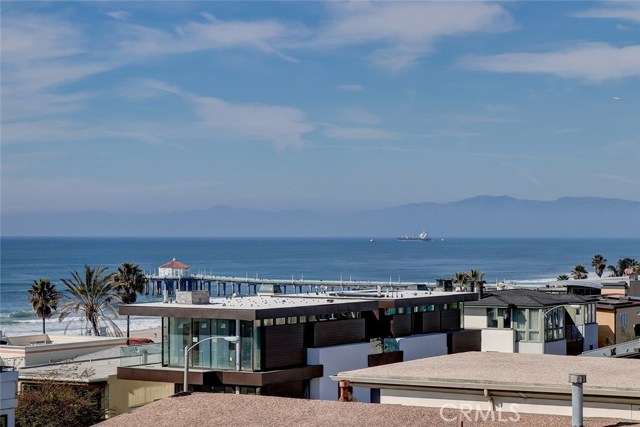 405 Bayview Drive, Manhattan Beach, California 90266, 3 Bedrooms Bedrooms, ,2 BathroomsBathrooms,Residential,Sold,Bayview,SB20023357