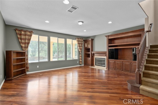 Detail Gallery Image 3 of 38 For 35021 Nicklaus Nook, Beaumont,  CA 92223 - 5 Beds | 4 Baths