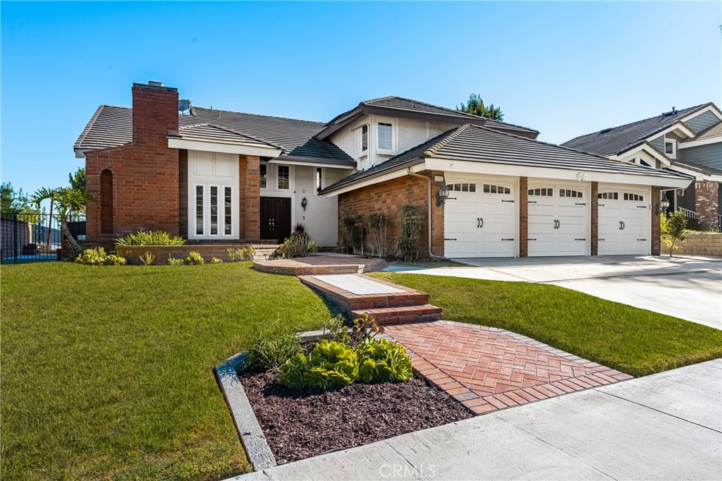 B51000c1 D8f3 4563 Abdc 2408f165a440