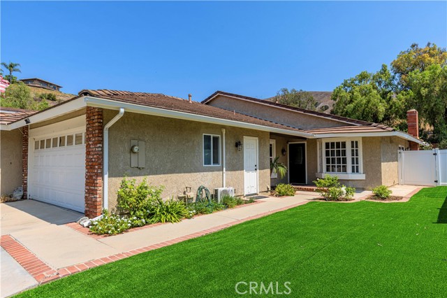 Detail Gallery Image 18 of 23 For 3862 Ravenswood Dr, Yorba Linda,  CA 92886 - 3 Beds | 2 Baths