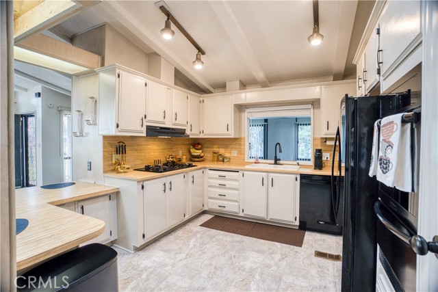 Detail Gallery Image 14 of 45 For 601 N Kirby #524,  Hemet,  CA 92545 - 2 Beds | 2 Baths