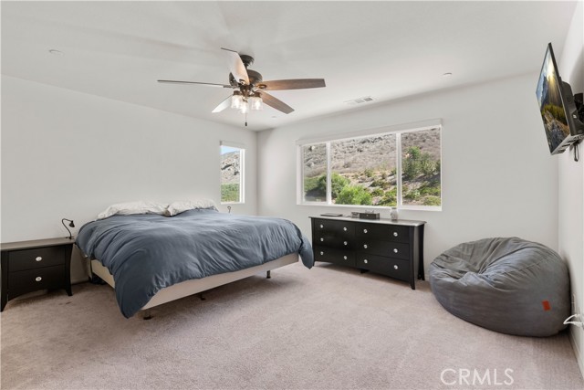 6283 Big Bend Way, Jurupa Valley CA: https://media.crmls.org/medias/b512f46b-8b62-4bd1-af03-48bd43a823b7.jpg
