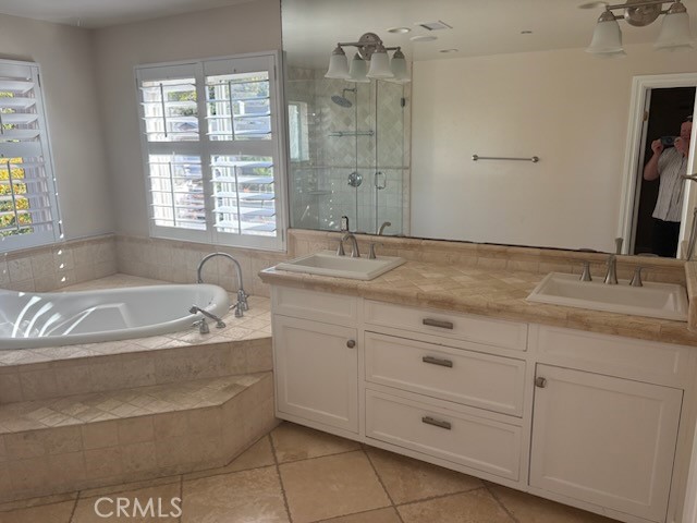 Detail Gallery Image 4 of 14 For 107 E Avenida San Antonio, San Clemente,  CA 92672 - 4 Beds | 3 Baths