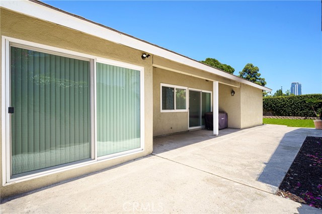 3701 S Ross Street, Santa Ana CA: https://media.crmls.org/medias/b513dd8c-b57f-4a16-b03a-4b258c046c23.jpg