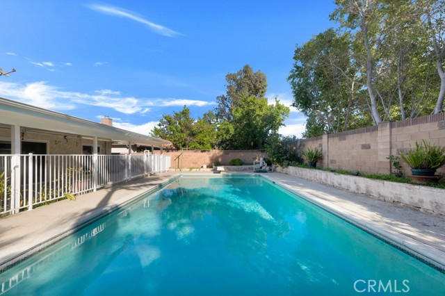 Detail Gallery Image 35 of 38 For 17078 Minnehaha St, Granada Hills,  CA 91344 - 4 Beds | 2/1 Baths