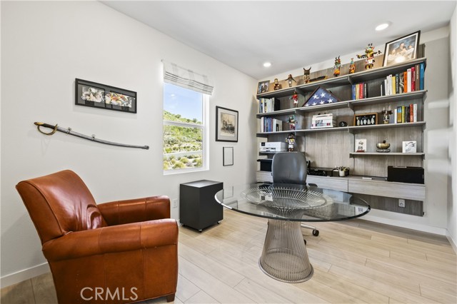 27774 Marquee Drive, Valencia CA: https://media.crmls.org/medias/b514f776-bd2b-4d7a-9e8d-8bcca82479cf.jpg