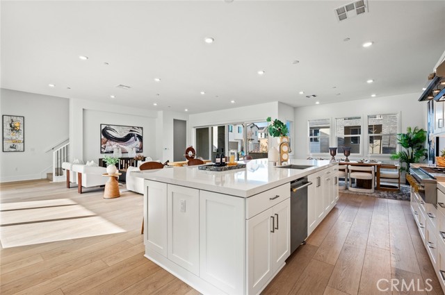 Detail Gallery Image 12 of 40 For 209 Junco, Irvine,  CA 92618 - 5 Beds | 4/1 Baths