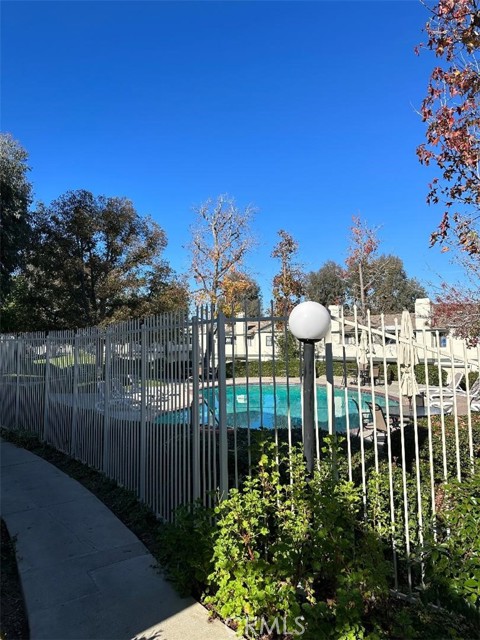 10475 Newhome Avenue, Sunland CA: https://media.crmls.org/medias/b515cfdd-25da-4db0-8faf-1247abb6d6bf.jpg