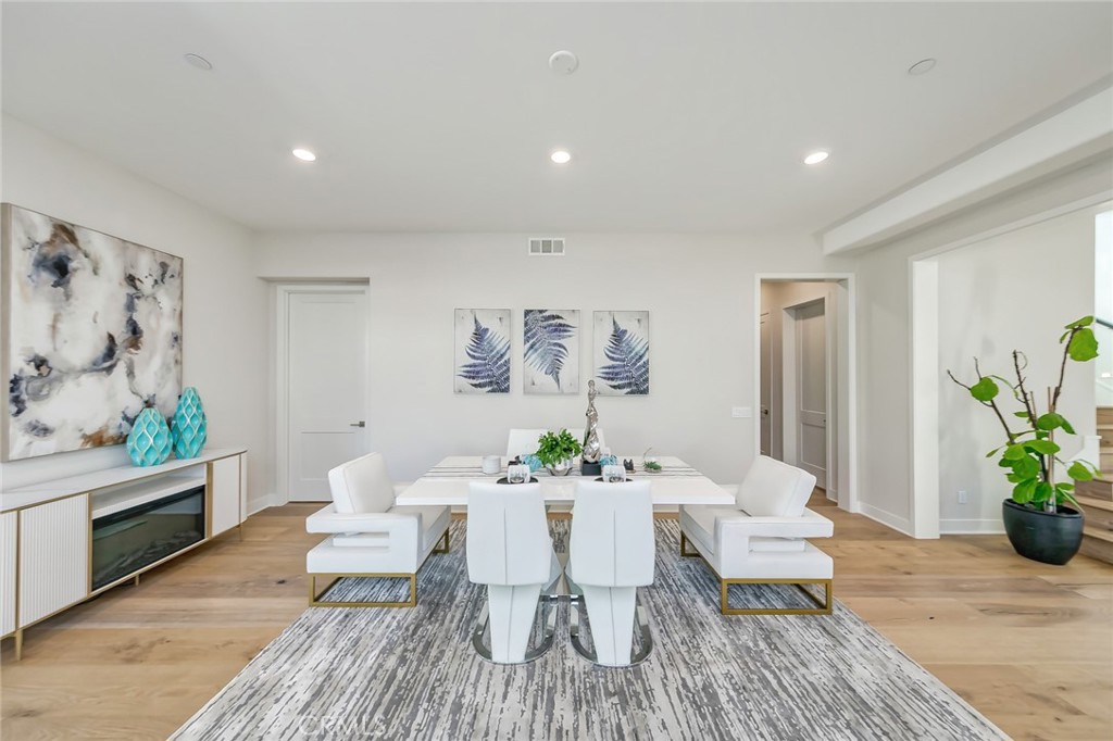 MLS #OC25221565 image #16