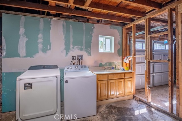 Detail Gallery Image 67 of 73 For 1972 Olive, Long Beach,  CA 90806 - 6 Beds | 4 Baths