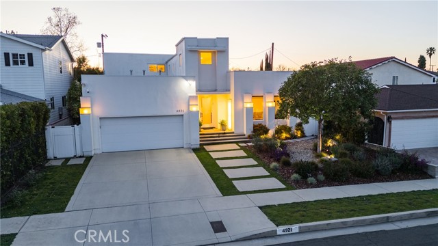 Detail Gallery Image 45 of 48 For 4921 Rupert Ave, Encino,  CA 91316 - 4 Beds | 3 Baths