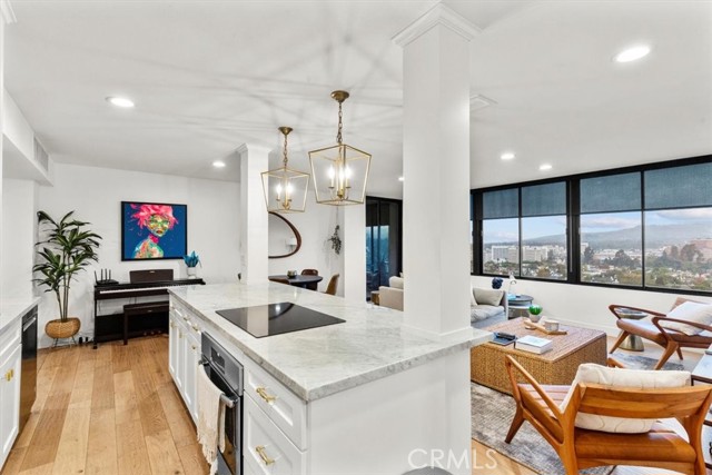 Detail Gallery Image 9 of 25 For 10501 Wilshire #2212,  Los Angeles,  CA 90024 - 2 Beds | 3 Baths