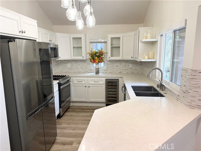 Detail Gallery Image 8 of 19 For 24 Corsica, Newport Beach,  CA 92660 - 2 Beds | 2 Baths