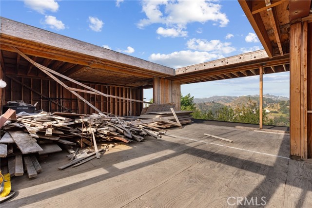Detail Gallery Image 12 of 29 For 2453 Creston Way, Los Angeles,  CA 90068 - 5 Beds | 3/1 Baths