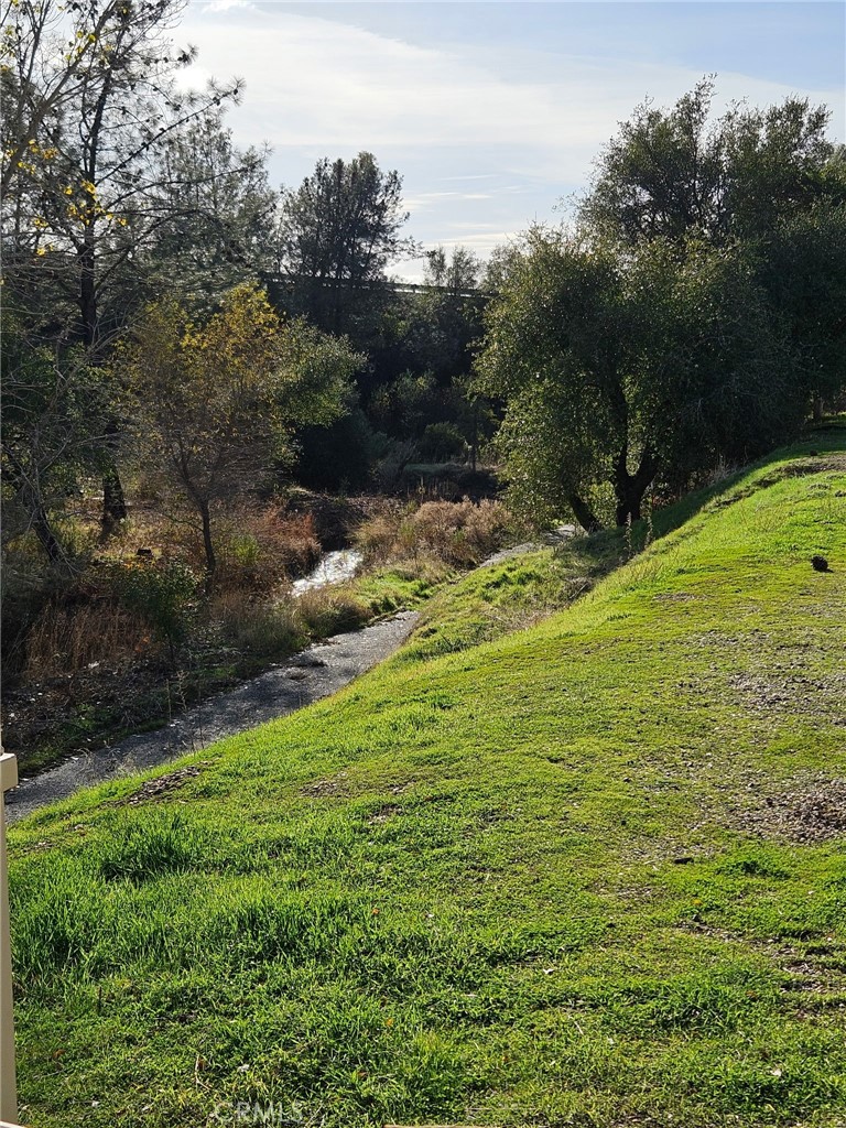 https://media.crmls.org/medias/b5176f50-eabb-47d8-9556-9d01310773be.jpg?preset=X-Large
