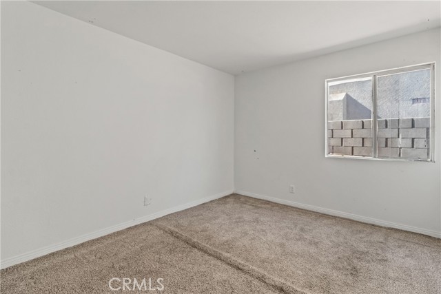 45629 Barham Avenue, Lancaster CA: https://media.crmls.org/medias/b5188bf3-a1f5-41c2-8438-c65c9dc5b58e.jpg