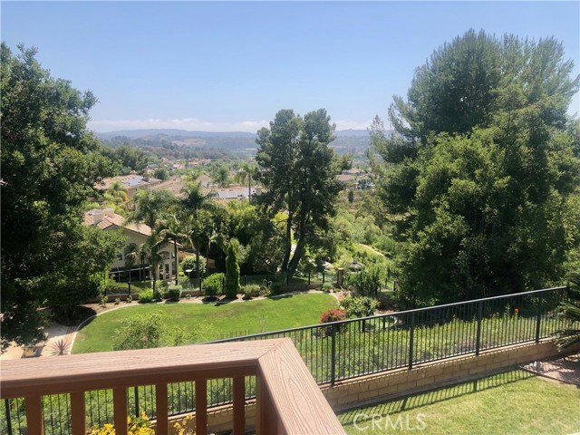 27402 Carino Circle, Mission Viejo CA: https://media.crmls.org/medias/b518b39f-2963-4055-85e9-1871703e7ac3.jpg