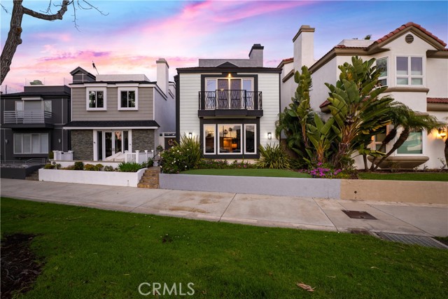 Image 5 of 72 For 1713 Electric Avenue