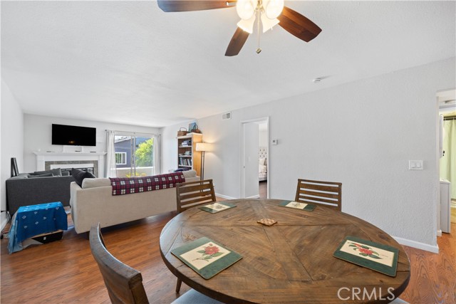 1919 E Beverly Way, Long Beach CA: https://media.crmls.org/medias/b5198876-5131-4243-951c-8d67a853dfc3.jpg