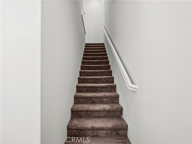 27148 Valley Oak Place, Valencia CA: https://media.crmls.org/medias/b519f270-d45a-4893-8252-a9b889bacddc.jpg