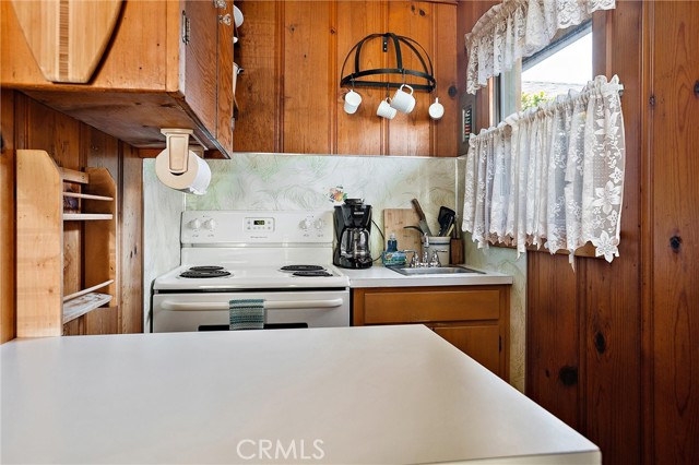 2670 Studio Drive, Cayucos CA: https://media.crmls.org/medias/b51a0c3a-538a-4464-95a2-0b2de9cf4591.jpg
