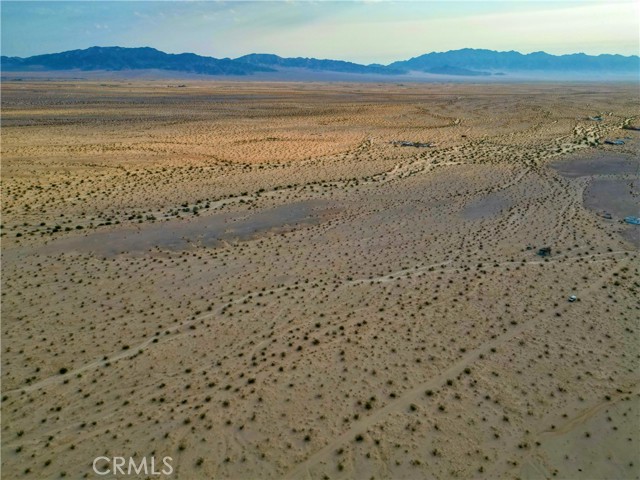 1 Sullivan Rd, 29 Palms CA: https://media.crmls.org/medias/b51a1cf8-0fca-4fee-a373-a782b66455c0.jpg