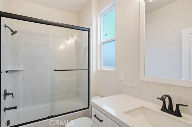 Detail Gallery Image 12 of 29 For 243 E 3rd St, Tracy,  CA 95376 - 4 Beds | 3 Baths