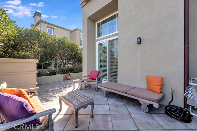 Detail Gallery Image 5 of 48 For 19328 Surfwave Dr, Huntington Beach,  CA 92648 - 3 Beds | 2/1 Baths