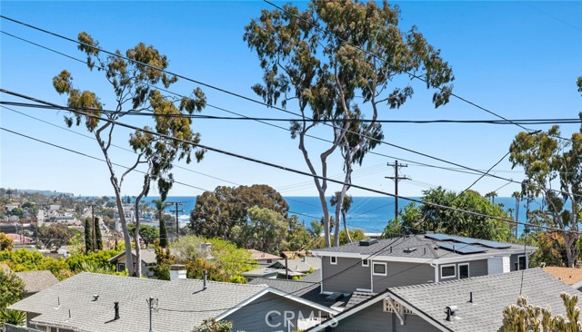 Detail Gallery Image 5 of 24 For 435 Holly St, Laguna Beach,  CA 92651 - 4 Beds | 3/1 Baths