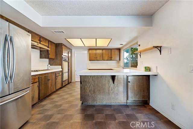 Detail Gallery Image 18 of 64 For 6164 Amberwood Dr, Rancho Cucamonga,  CA 91701 - 4 Beds | 2/1 Baths