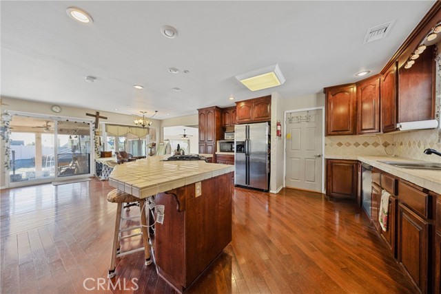 Detail Gallery Image 5 of 59 For 1607 Echo Dr, San Bernardino,  CA 92404 - 3 Beds | 2 Baths