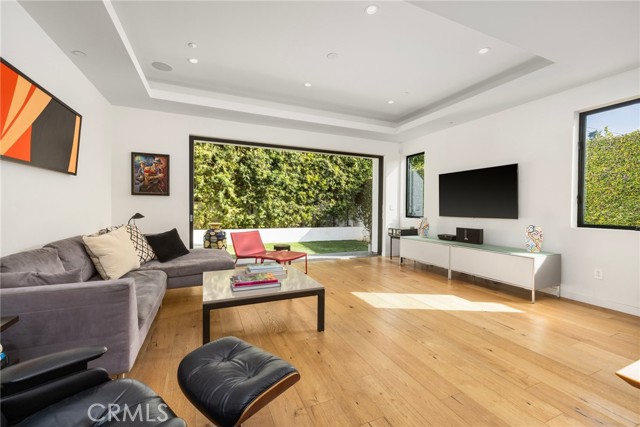 3660 Beethoven Street, Los Angeles CA: https://media.crmls.org/medias/b51d21de-c541-4355-8219-d99560f39837.jpg