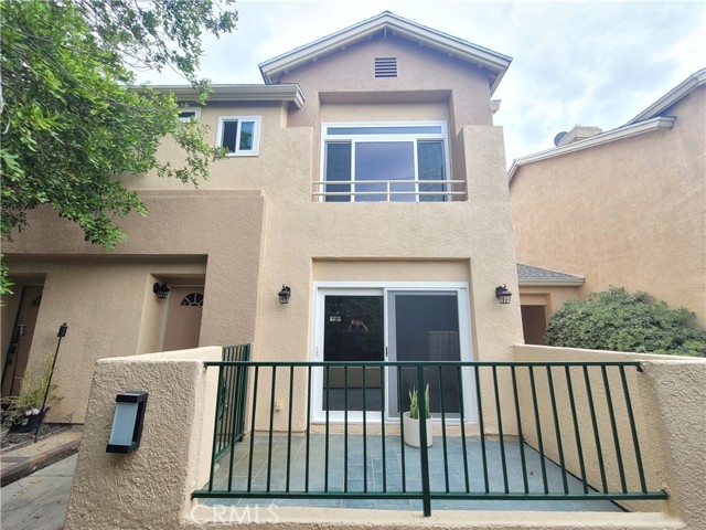 11076 Sharp Avenue, Mission Hills (San Fernando) CA: https://media.crmls.org/medias/b51dd443-90fb-4838-ab2c-c92b66aa0f4b.jpg