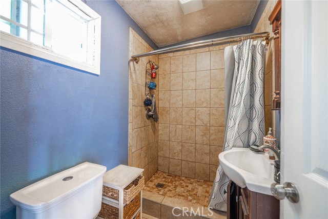 601 S Pearl Avenue, Compton CA: https://media.crmls.org/medias/b51e07cf-7603-46c5-9b04-d28177cb2548.jpg