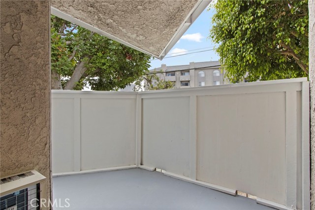 Detail Gallery Image 27 of 31 For 10521 National Bld #101,  Los Angeles,  CA 90034 - 2 Beds | 2 Baths