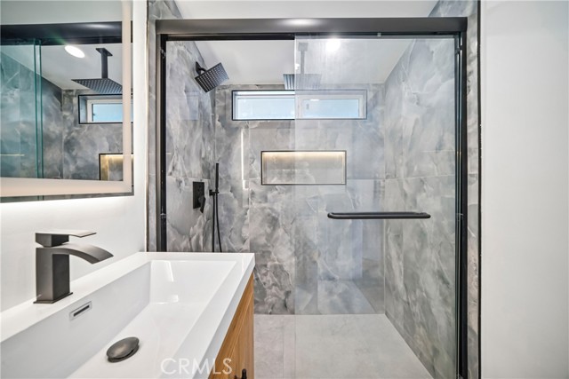 7831 Capistrano photo 32
