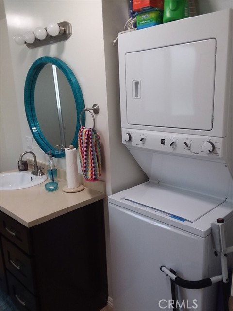 Detail Gallery Image 9 of 12 For 3810 W Heffron Dr #B,  Burbank,  CA 91505 - 1 Beds | 1 Baths