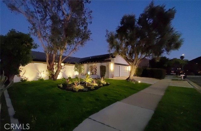 1427 N Cannon Street, Orange CA: https://media.crmls.org/medias/b51f5630-4095-4e0b-b063-2d8c9c8e8c57.jpg