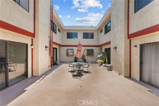 Detail Gallery Image 26 of 37 For 11274 Morrison St #2,  North Hollywood,  CA 91601 - 2 Beds | 2/1 Baths