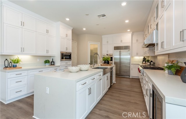 54 Sagan Way, Irvine CA: https://media.crmls.org/medias/b51fc305-dd3c-41f6-b9e2-bb4c024f75d4.jpg