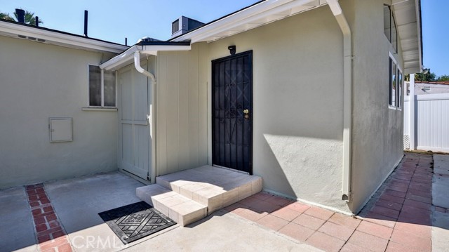 Detail Gallery Image 15 of 42 For 15841 Marlin Pl, Van Nuys,  CA 91406 - 2 Beds | 2 Baths